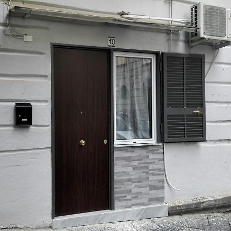 Don Vittorio Home نابولي المظهر الخارجي الصورة