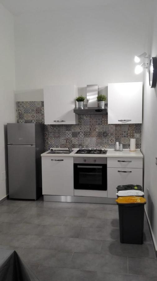 Don Vittorio Home نابولي المظهر الخارجي الصورة