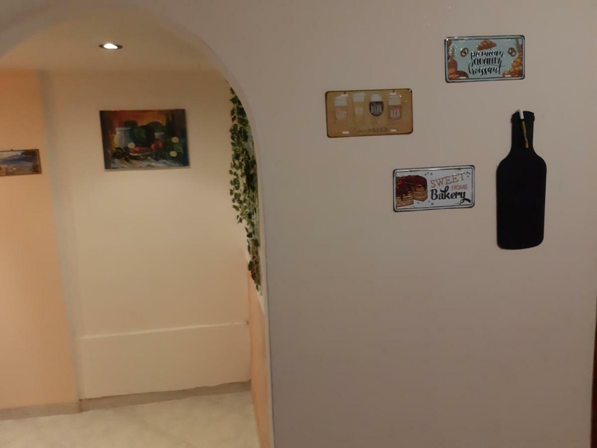 Don Vittorio Home نابولي المظهر الخارجي الصورة